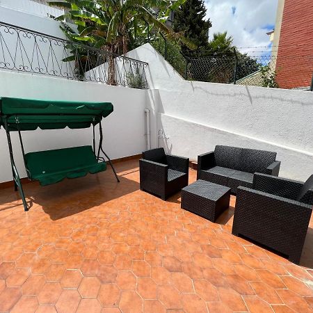 Oeiras Beach Private Room 9 - Double Bedroom With Shared Bathroom & Terrace אוייראס מראה חיצוני תמונה