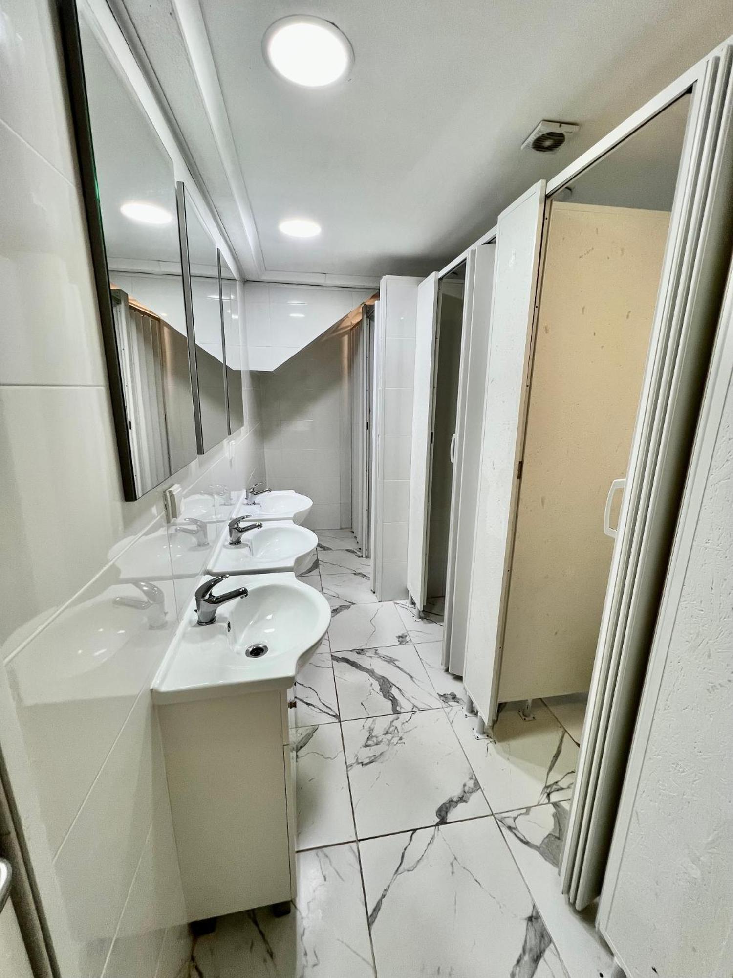 Oeiras Beach Private Room 9 - Double Bedroom With Shared Bathroom & Terrace אוייראס מראה חיצוני תמונה