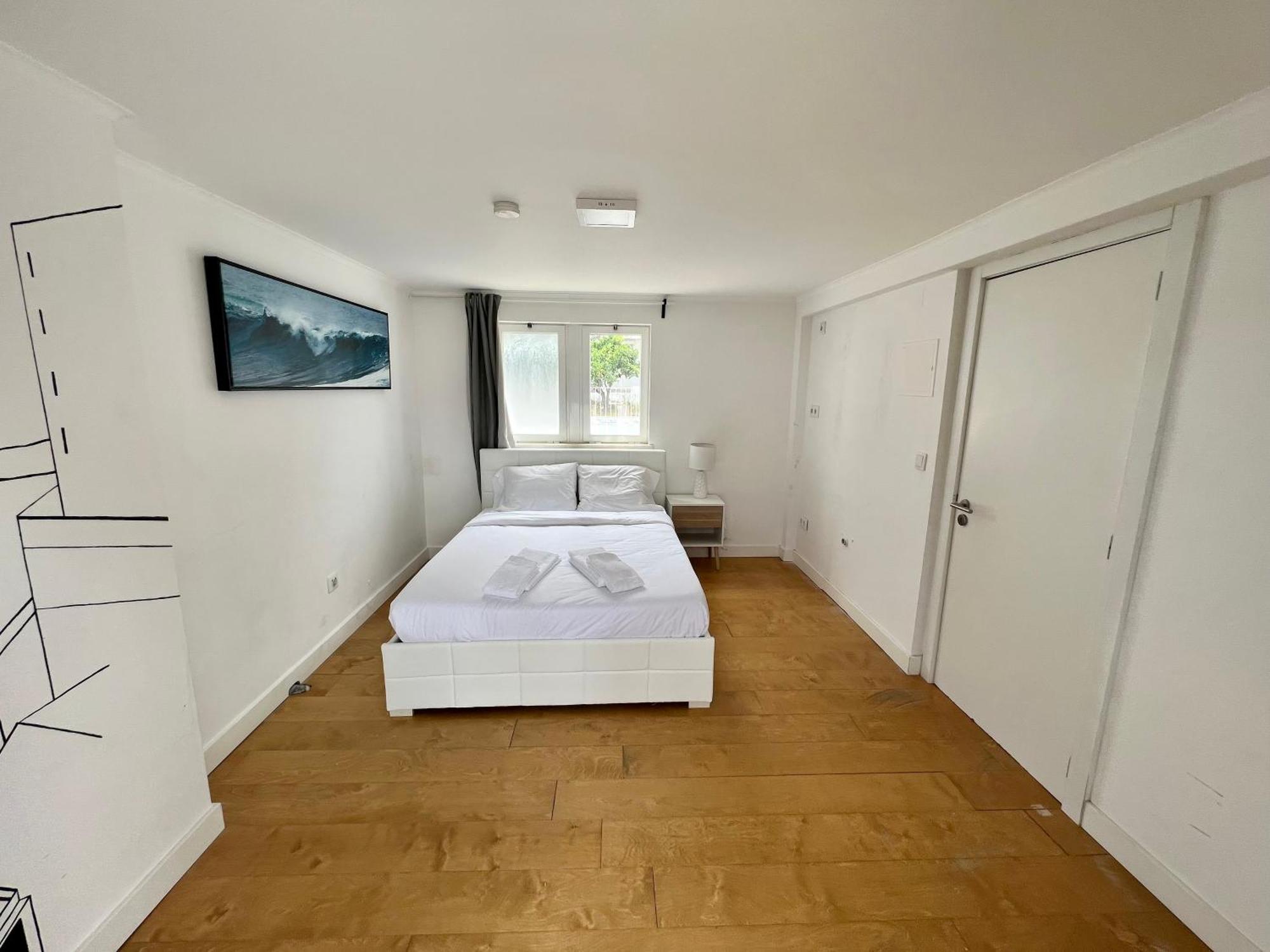 Oeiras Beach Private Room 9 - Double Bedroom With Shared Bathroom & Terrace אוייראס מראה חיצוני תמונה